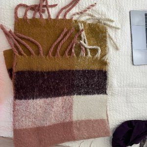 Urban outfitters Womens Blanket Scarf